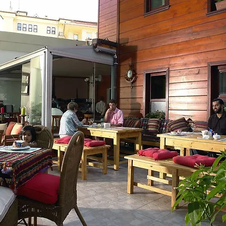 מלון Garden Luxury Suites *