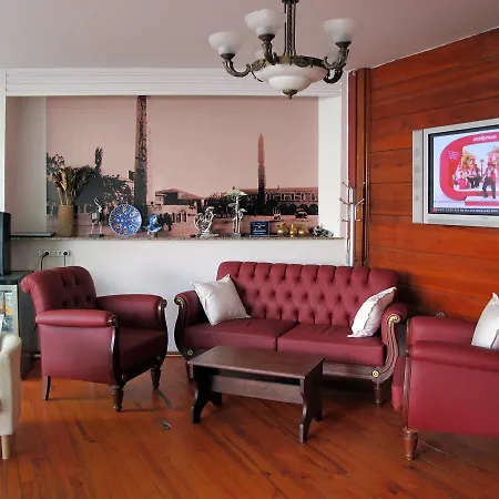מלון Garden Luxury Suites *