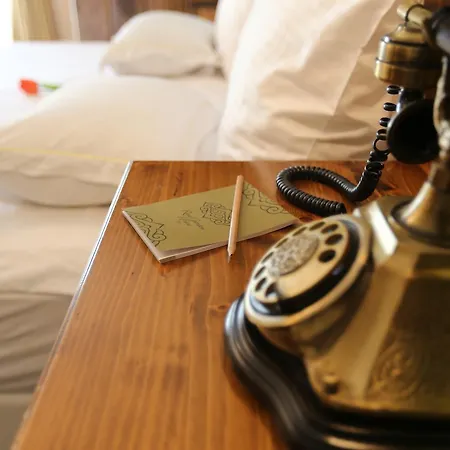 מלון Garden Luxury Suites *