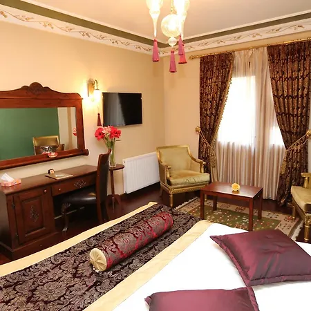 מלון Garden Luxury Suites *