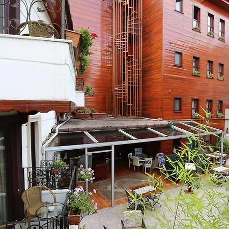 Hotel Garden Luxury Suites *